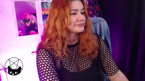 Snapshot of iammari_ chatting on 01-06-25, 02:58 Mari online show from 01-06-25, 02:58