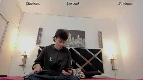 Snapshot of iammariano chatting on 10-21-25, 04:13 Mariano online show from 10-21-25, 04:13