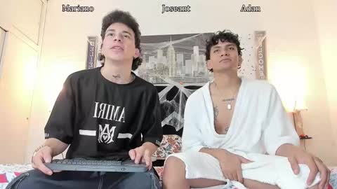 Snapshot of iammariano chatting on 10-31-25, 04:02 Mariano online show from 10-31-25, 04:02