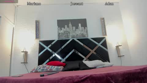 Snapshot of iammariano chatting on 11-10-25, 03:38 Mariano online show from 11-10-25, 03:38