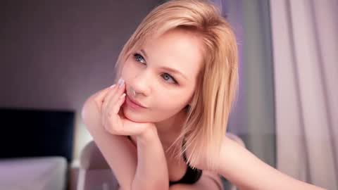 Nina  online show from 01-18-25, 05:59