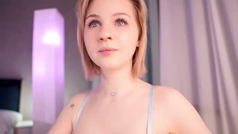 Nina  online show from 01-26-25, 06:58