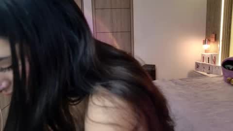 Nyxy  online show from 10-04-25, 10:13