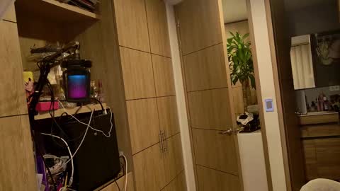 Nyxy  online show from 10-15-25, 09:09