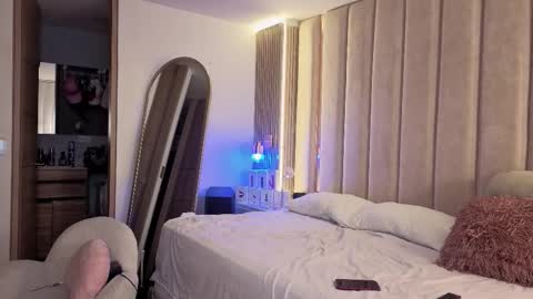 Nyxy online show from 12-16-25, 11:04