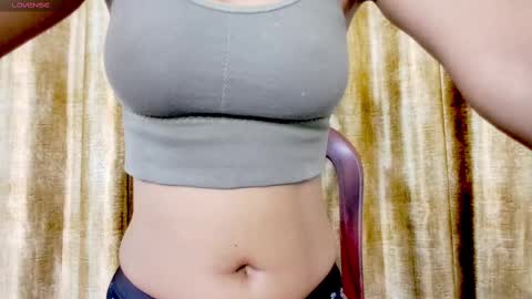 Snapshot of iamsomeone1234 chatting on 03-12-25, 02:12 Iamnidhicam online show from 03-12-25, 02:12