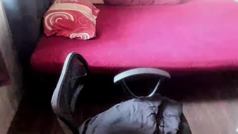 Snapshot of iamsuprememistress chatting on 10-17-25, 07:00 MADAM MISTRESS ASIANA online show from 10-17-25, 07:00