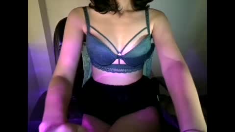 hainnahh online show from 11-12-25, 06:08