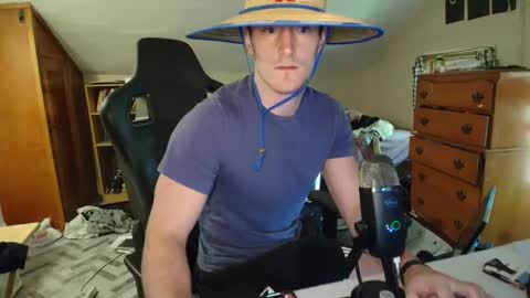 Snapshot of iamtommyparker chatting on 10-09-25, 07:01 iamtommyparker online show from 10-09-25, 07:01