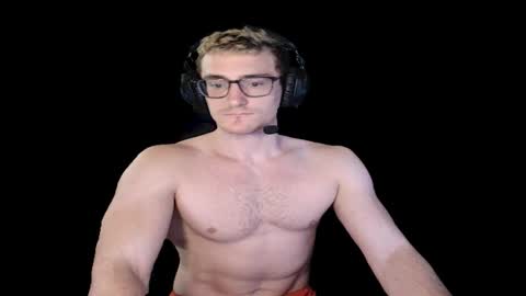 Snapshot of iamtommyparker chatting on 10-13-25, 10:32 iamtommyparker online show from 10-13-25, 10:32