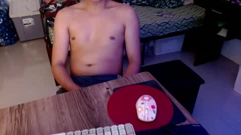 Snapshot of ian375382 chatting on 11-04-25, 04:39 ian375382 online show from 11-04-25, 04:39