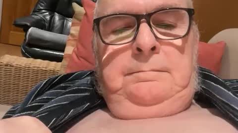 ian53a - mature UK man for same online show from 01-05-26, 06:44
