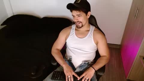 Ian Davis online show from 11-18-25, 04:11