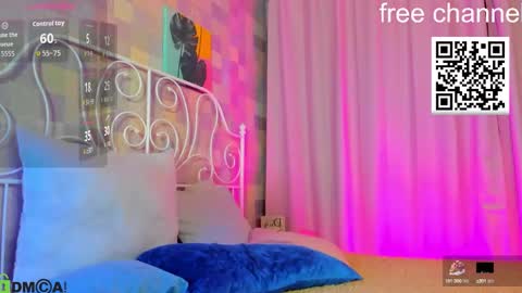 Snapshot of ian_morgann chatting on 10-14-25, 12:33 Ian online show from 10-14-25, 12:33