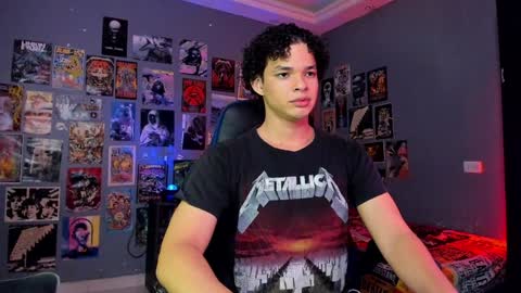 Snapshot of ian_versace chatting on 12-31-24, 12:43 Andres online show from 12-31-24, 12:43