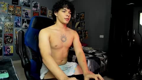 Snapshot of ian_versace chatting on 01-31-25, 11:45 Andres online show from 01-31-25, 11:45