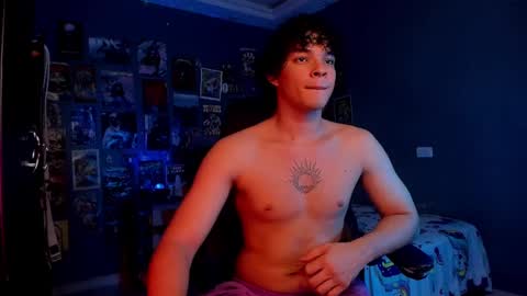 Snapshot of ian_versace chatting on 02-24-25, 08:58 Andres online show from 02-24-25, 08:58