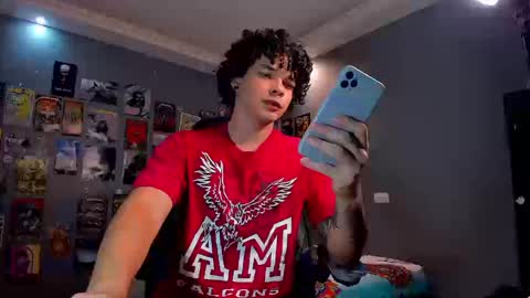 Snapshot of ian_versace chatting on 09-19-25, 03:52 Andres online show from 09-19-25, 03:52