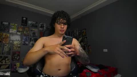 Snapshot of ian_versace chatting on 10-28-25, 03:21 Andres online show from 10-28-25, 03:21