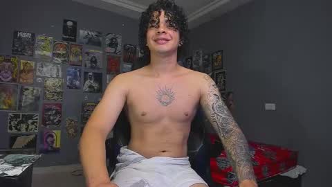 Snapshot of ian_versace chatting on 10-29-25, 04:59 Andres online show from 10-29-25, 04:59