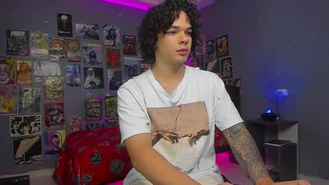 Snapshot of ian_versace chatting on 12-04-25, 12:31 Andres online show from 12-04-25, 12:31