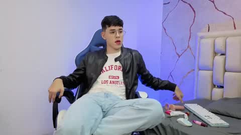 Ian  online show from 04-10-26, 10:14