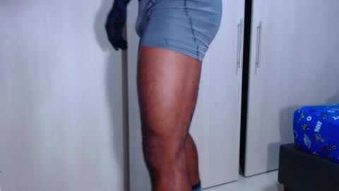 Snapshot of ianrashatxxx chatting on 05-10-26, 01:00 Ian Rashad online show from 05-10-26, 01:00