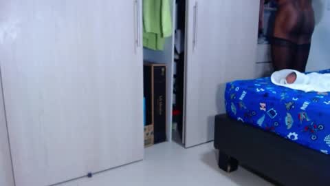 Snapshot of ianrashatxxx chatting on 05-10-26, 06:35 Ian Rashad online show from 05-10-26, 06:35