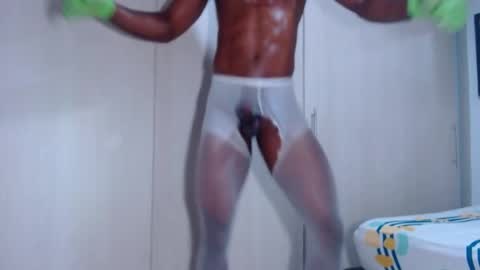 Snapshot of ianrashatxxx chatting on 05-17-26, 10:06 Ian Rashad online show from 05-17-26, 10:06