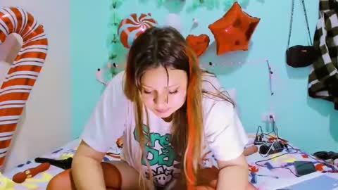 Snapshot of iansofy27 chatting on 12-24-24, 08:22 ansifia online show from 12-24-24, 08:22