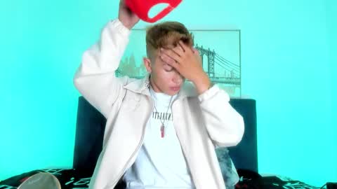 Snapshot of ianwayne_ chatting on 01-18-26, 04:05 Andrew online show from 01-18-26, 04:05