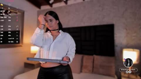 I A R A   online show from 10-28-25, 01:03