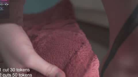 Snapshot of iara_mi chatting on 03-06-25, 08:05 stream next week online show from 03-06-25, 08:05