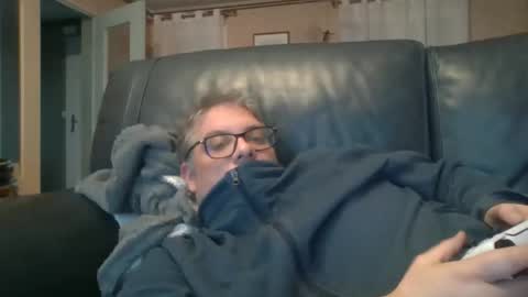 Snapshot of ibu81 chatting on 03-01-26, 04:42 anonymouszz online show from 03-01-26, 04:42