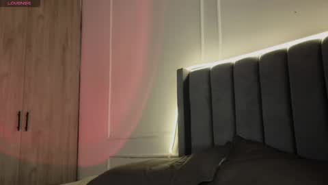 Crystall online show from 11-25-25, 12:16