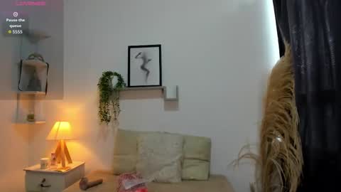 Snapshot of ice_y_abigail chatting on 11-11-25, 12:05 ice_y_abigail online show from 11-11-25, 12:05