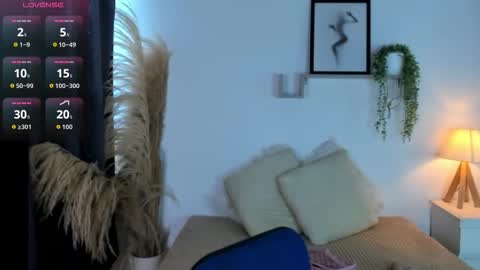 Snapshot of ice_y_abigail chatting on 11-28-25, 12:30 ice_y_abigail online show from 11-28-25, 12:30