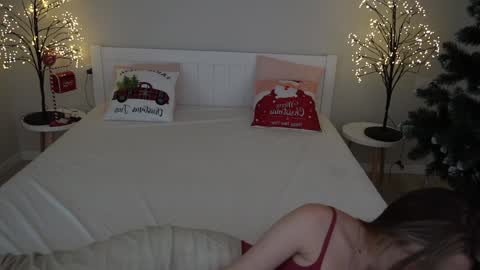 Danielle online show from 12-29-24, 05:33