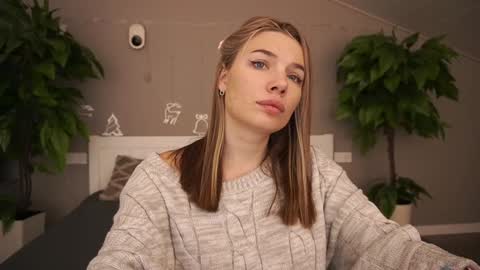 Danielle online show from 01-02-25, 02:46