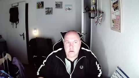 Snapshot of iceoli123 chatting on 01-12-26, 04:23 iceoli123 online show from 01-12-26, 04:23