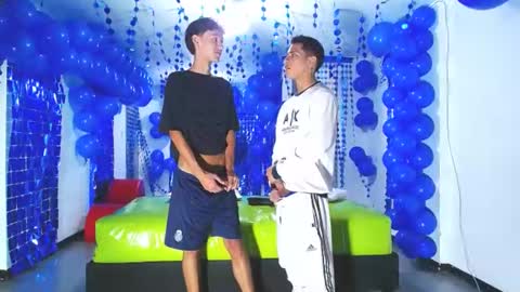 Snapshot of icevermilk chatting on 12-09-24, 06:25 THOMAS AND DAMIAND online show from 12-09-24, 06:25