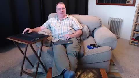 Christopher online show from 03-01-25, 01:11