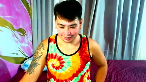 iconic_vince online show from 10-28-25, 01:47