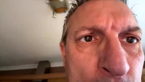 Snapshot of icums4u chatting on 09-27-25, 07:35 icums4u online show from 09-27-25, 07:35