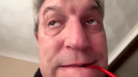 Snapshot of icums4u chatting on 10-23-25, 03:33 icums4u online show from 10-23-25, 03:33