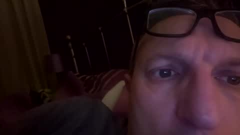 Snapshot of icums4u chatting on 12-17-25, 07:25 icums4u online show from 12-17-25, 07:25