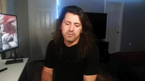 Snapshot of icy_ivy chatting on 01-25-25, 11:44 Ivan online show from 01-25-25, 11:44