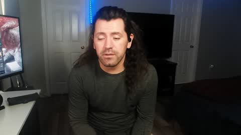 Snapshot of icy_ivy chatting on 01-26-25, 05:44 Ivan online show from 01-26-25, 05:44