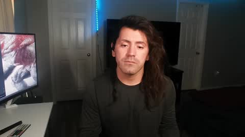 Snapshot of icy_ivy chatting on 01-27-25, 02:46 Ivan online show from 01-27-25, 02:46