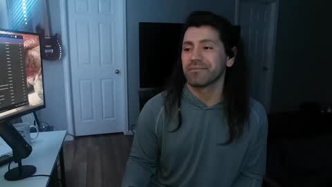 Snapshot of icy_ivy chatting on 02-09-25, 01:35 Ivan online show from 02-09-25, 01:35